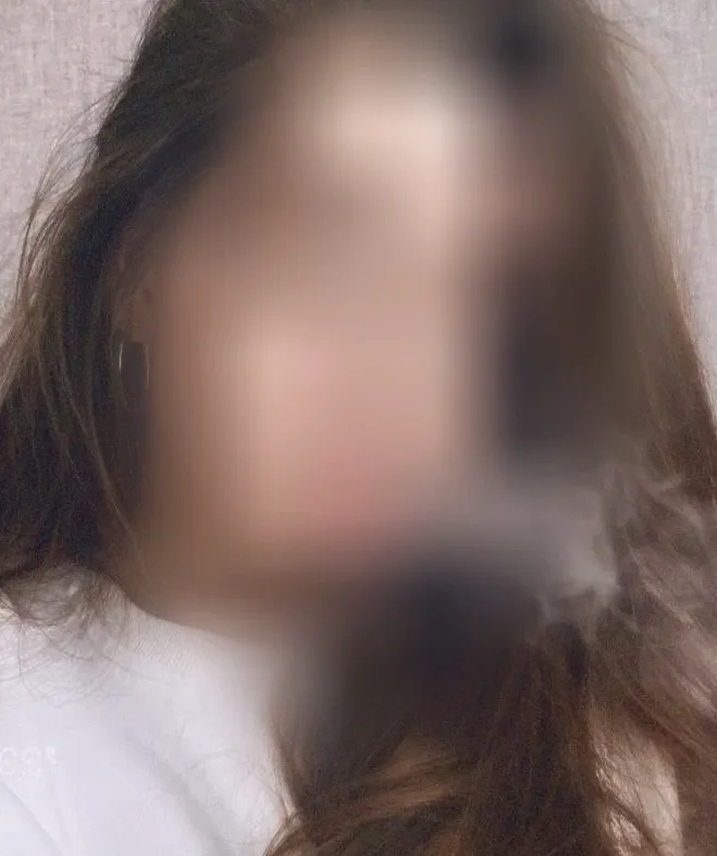 Amira, 21
