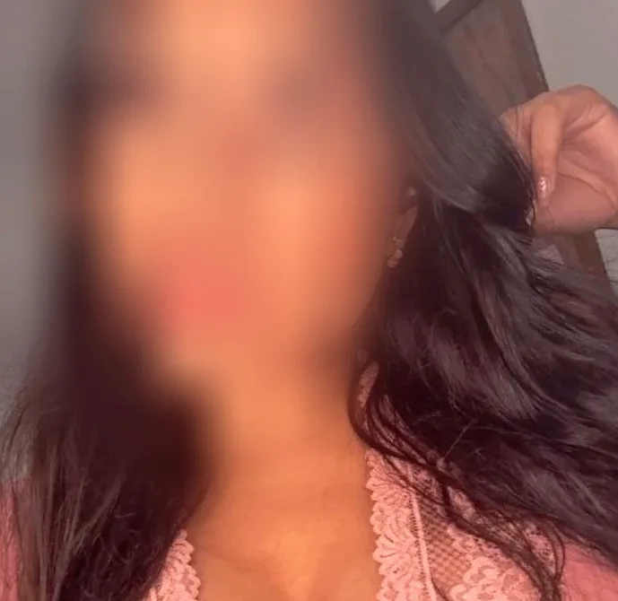 Angharad, 29