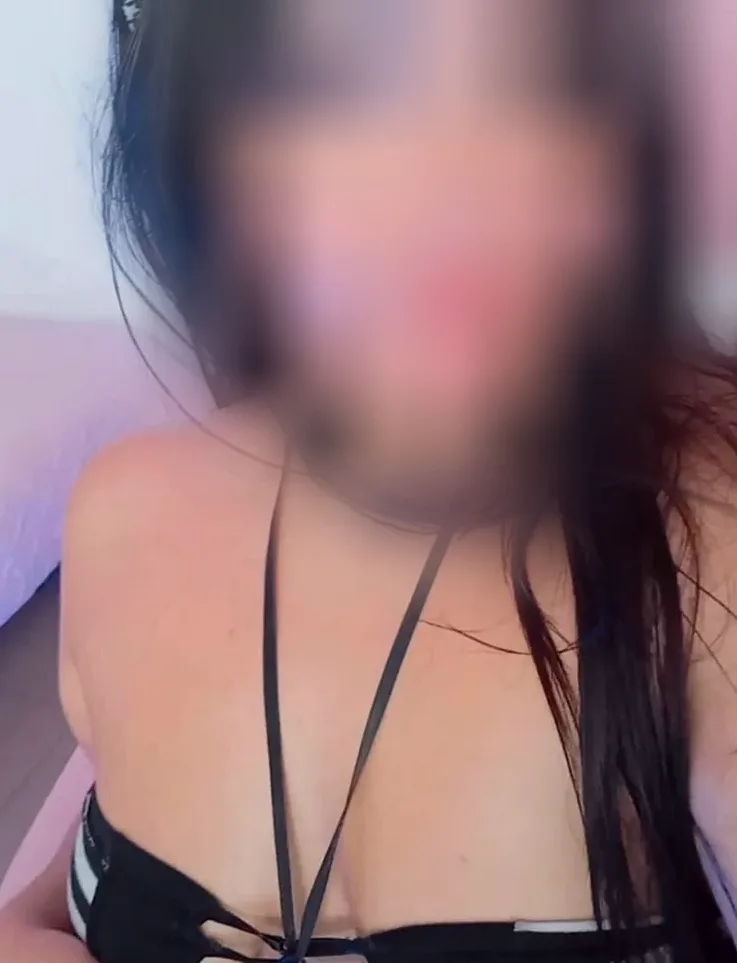 Emma, 34