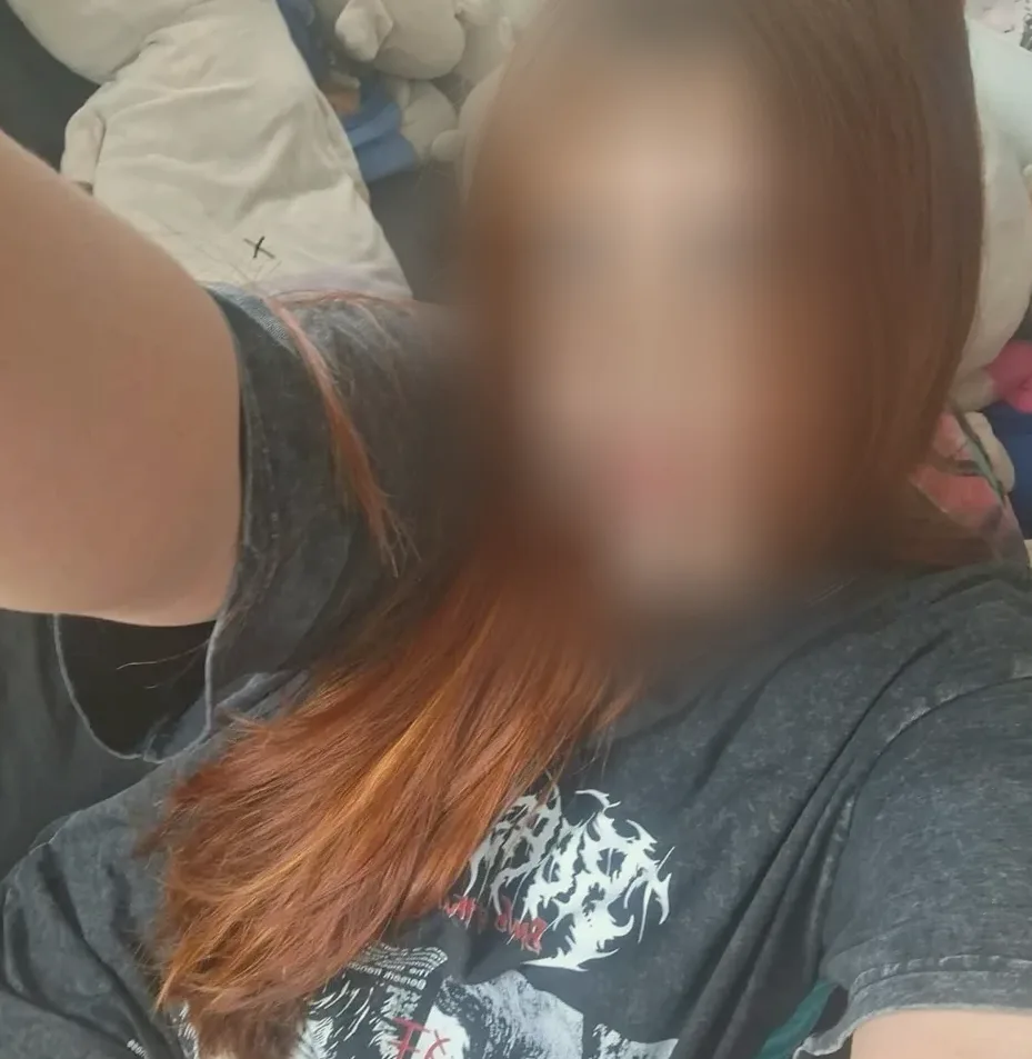 Julia, 30