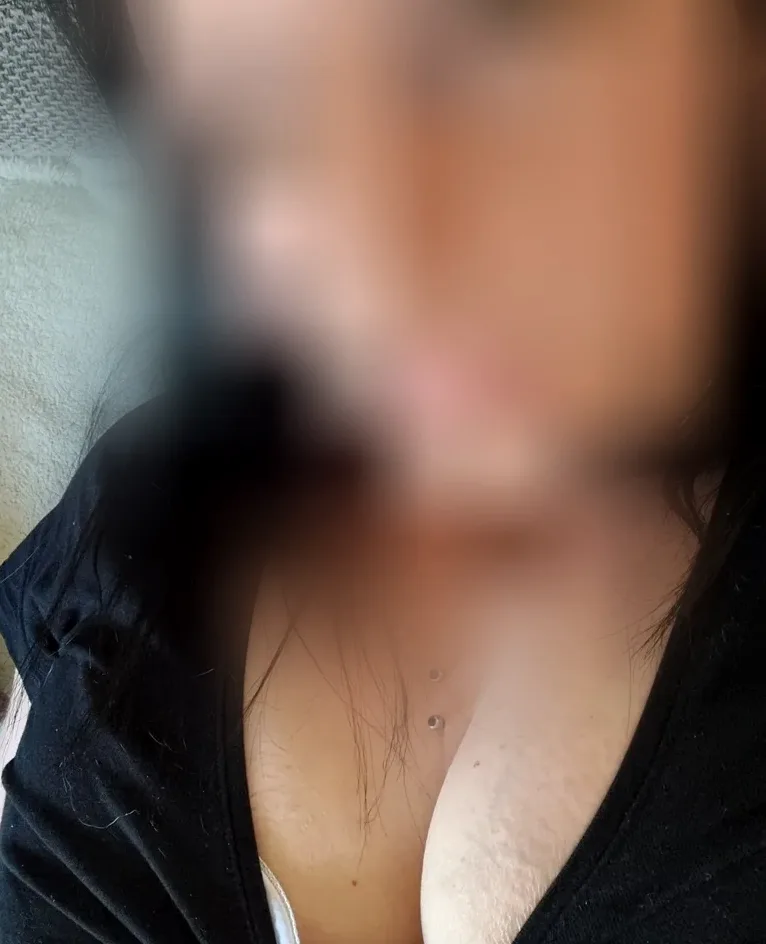 Lara, 34