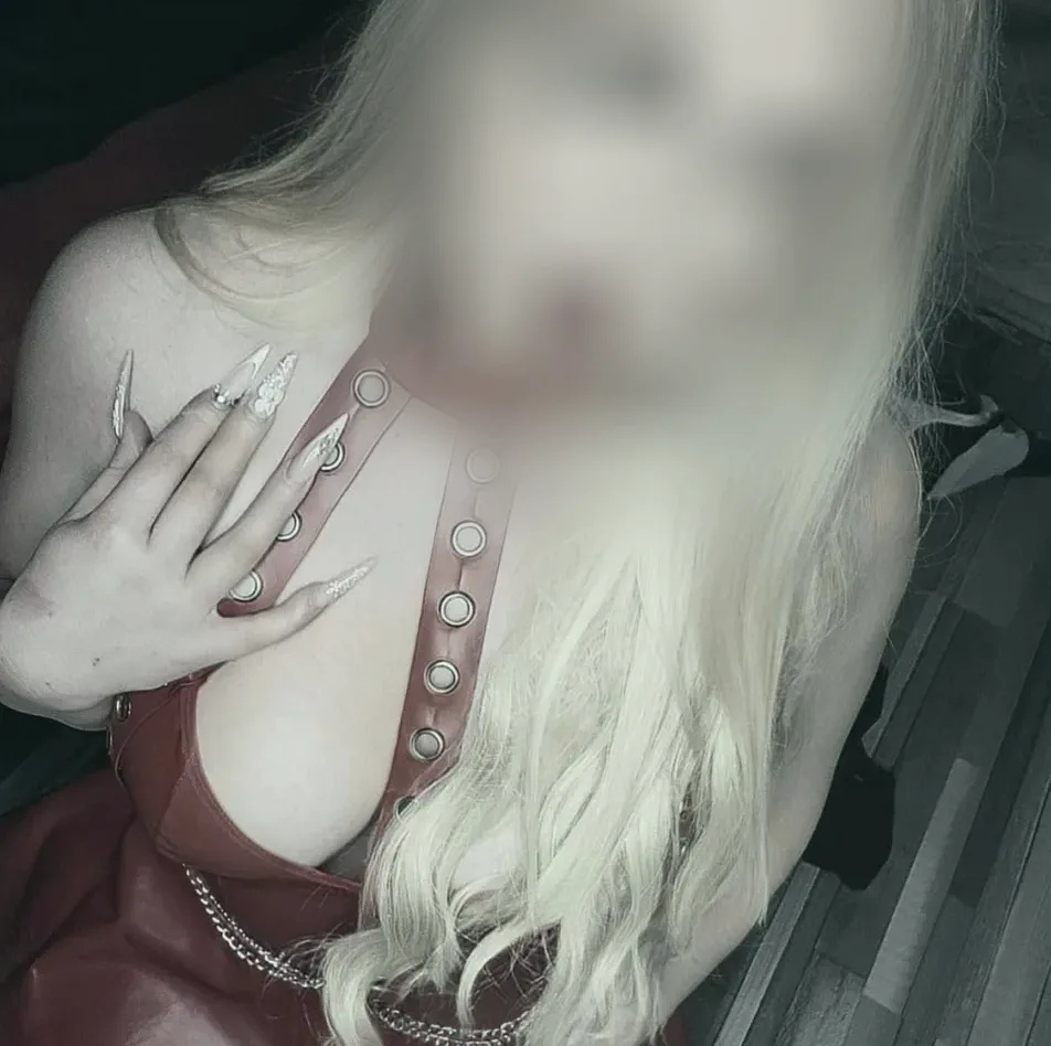 Leyla, 29