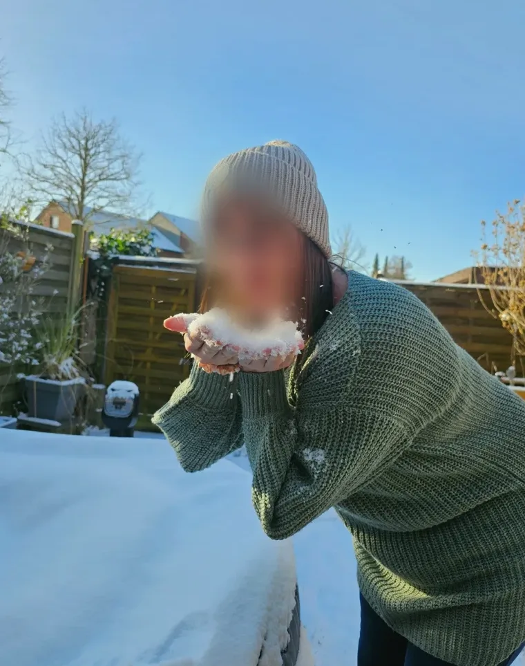 Lily, 32