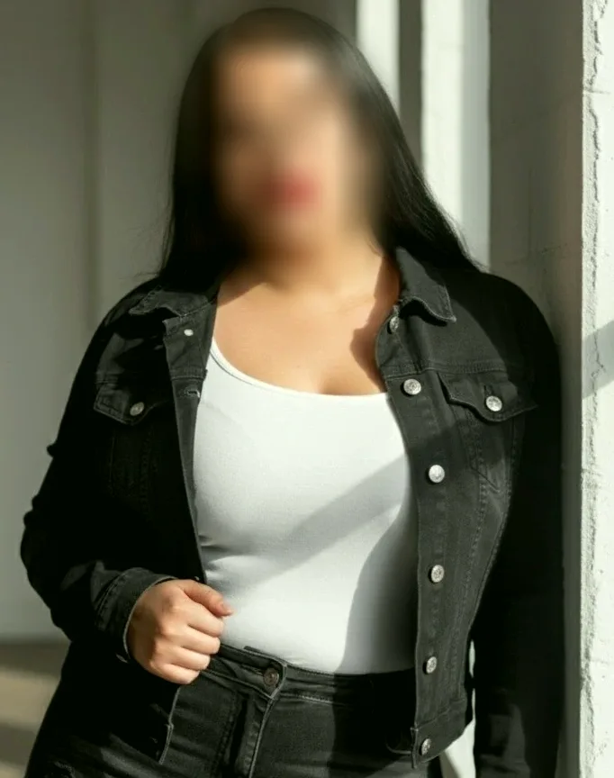 Olivia, 26