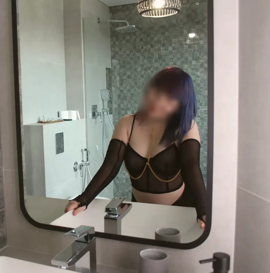 Rana, 24