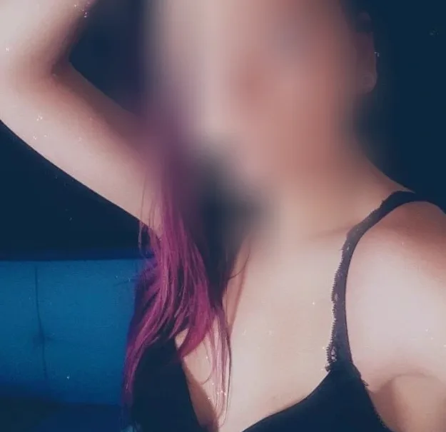 Rosie, 27